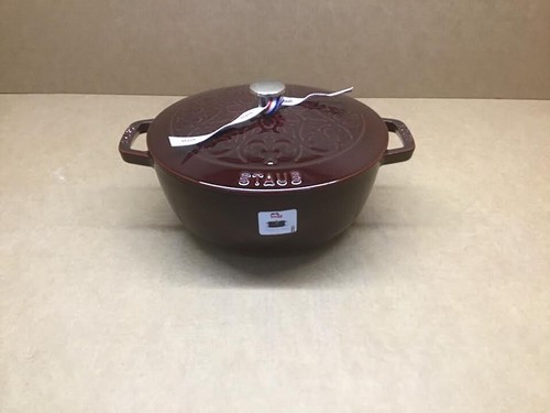 Staub cast iron qt - staub,