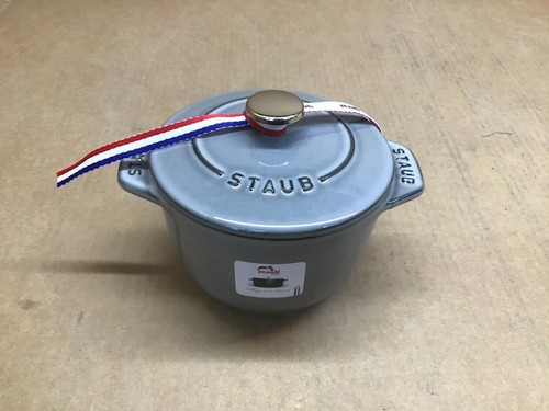 Staub cast iron - 0.75-qt, petite